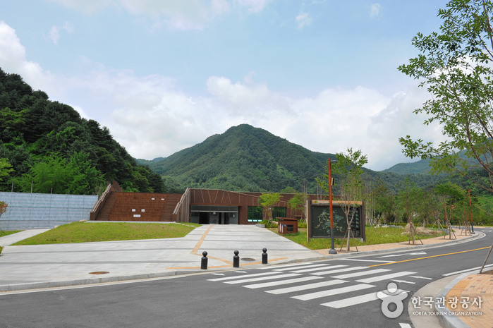 恋人山道立公园(연인산도립공원)