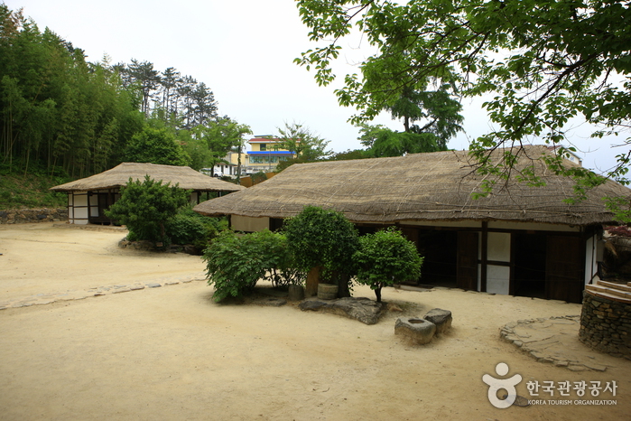 康津永郎故居(강진영랑생가)