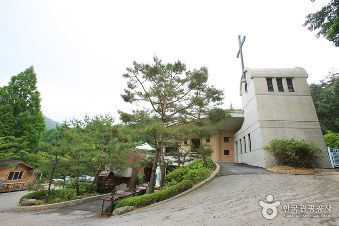 鎮川梨峙聖地(진천 배티 성지)