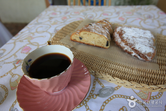 Terarosa(林塘店)(테라로사(임당점))