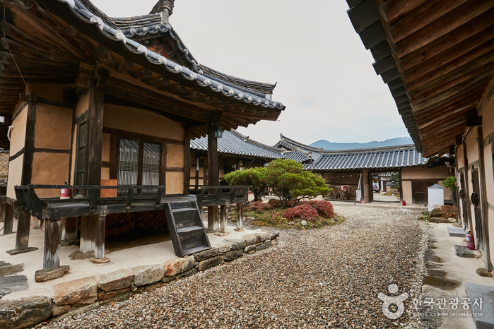 Wonhak Goga (Wonhak Old House) [Korea Quality] / 원학고가 [한국관광 품질인증]
