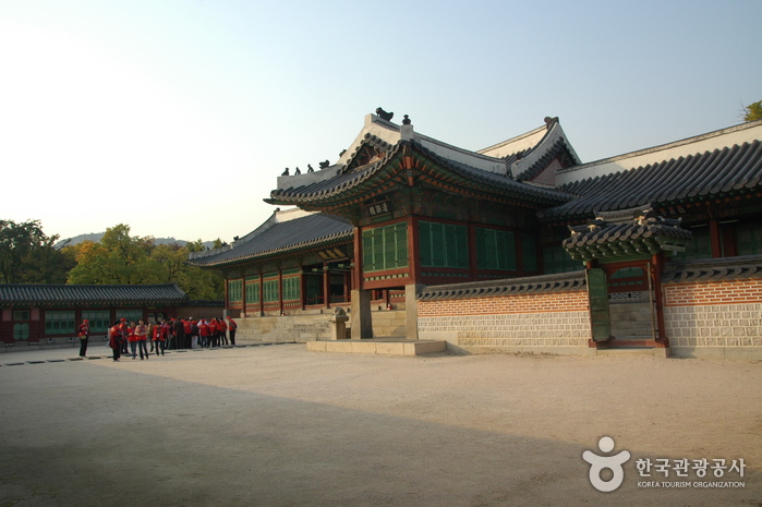 Gyeongbokgung Palace Jagyeongjeon Tea Ceremony (경복궁 자경전 다례체험행사)
