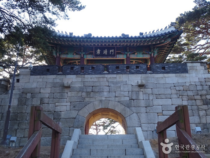 Sukjeongmun Gate (북악산 숙정문)