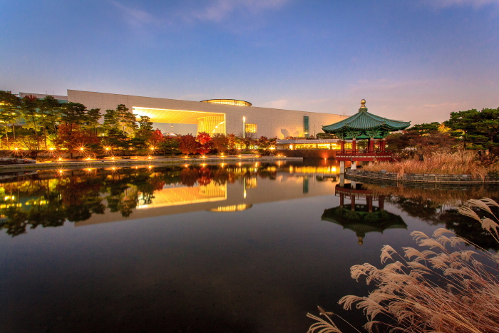 The National Museum of Korea (국립중앙박물관)