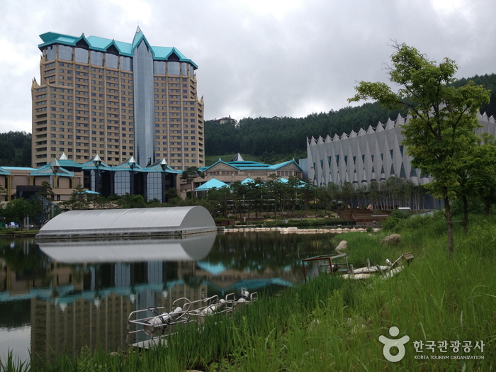 High1 Grand Hotel Main Tower (하이원 그랜드 호텔 메인타워(구 강원랜드호텔)) High1 Grand Hotel Main Tower (하이원 그랜드 호텔 메인타워(구 강원랜드호텔))