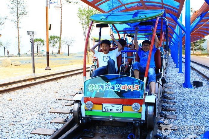 Samcheok Ocean Railbike (삼척 해양레일바이크)