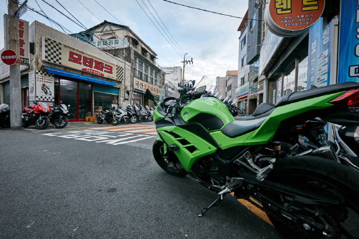 Daegu Motorcycle Street (대구 오토바이골목)