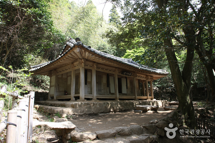 Dasan Chodang (Historic Site Related to Jeong Yak-yong) (다산초당 (다산 정약용 유적지))