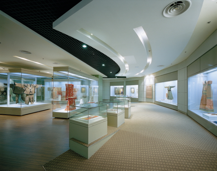 Sookmyung Women's University Chung Young Yang Embroidery Museum (숙명여자대학교 정영양자수박물관 (서울))