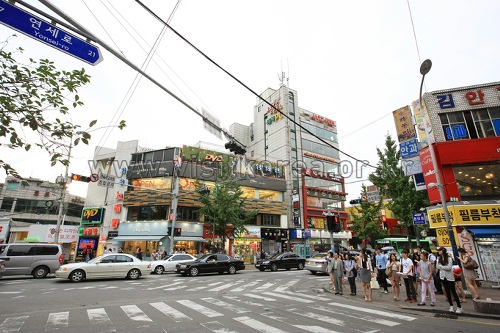 Yeonsero (Yonsei University Street) (연세로)