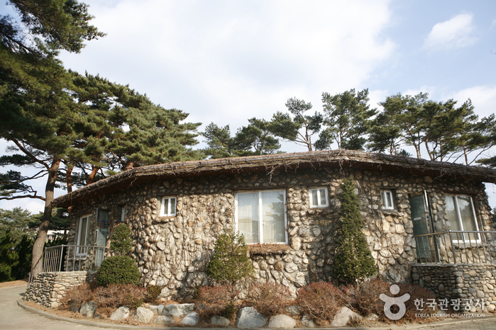 Villa of Lee Ki-poong (이기붕별장)