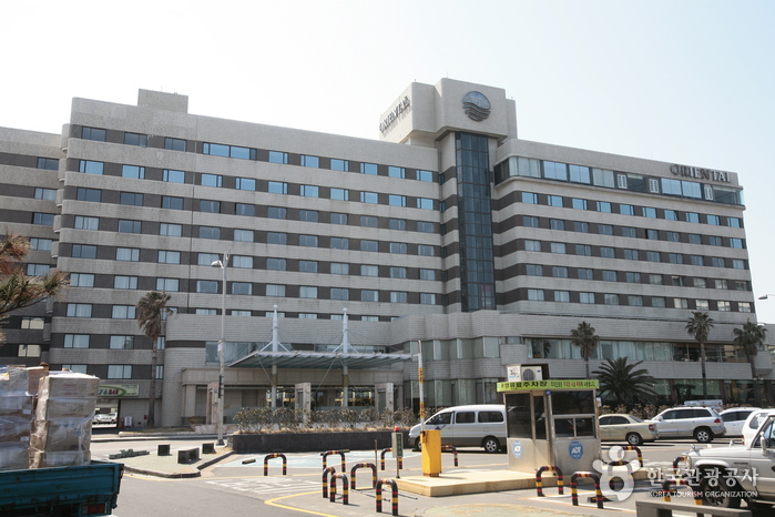 Jeju Oriental Hotel (제주 오리엔탈호텔) Jeju Oriental Hotel (제주 오리엔탈호텔)