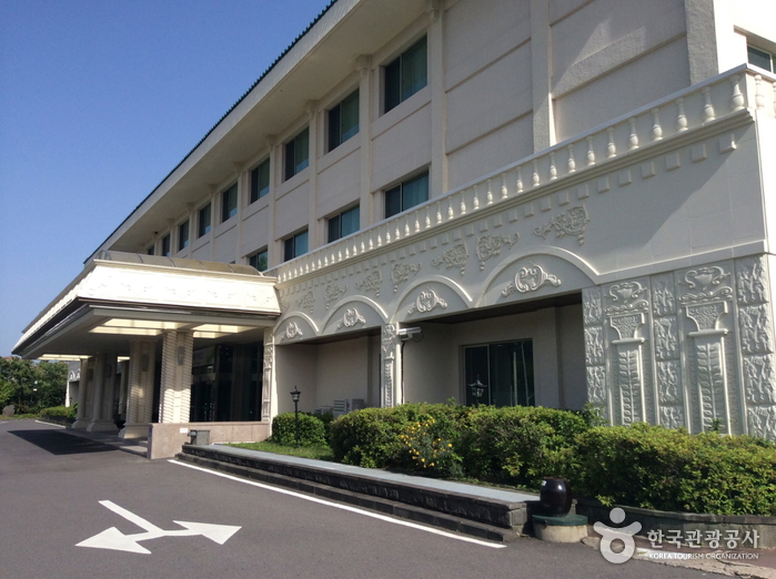 Jeju Hana Hotel (제주 하나 호텔)