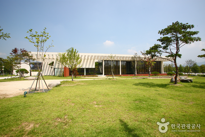 Leeungno Museum (이응노 미술관) Leeungno Museum (이응노 미술관)