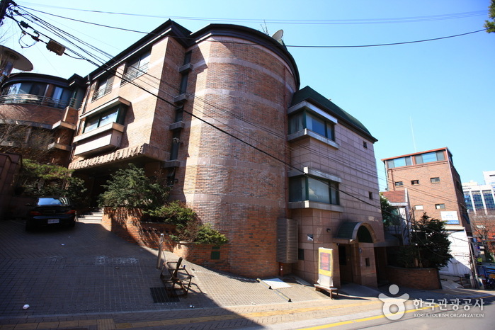 Chojun Textile & Quilt Art Museum (초전섬유ㆍ퀼트박물관)