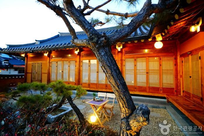 Saranggadeuk [Korea Quality] / 사랑가득 [한국관광 품질인증]