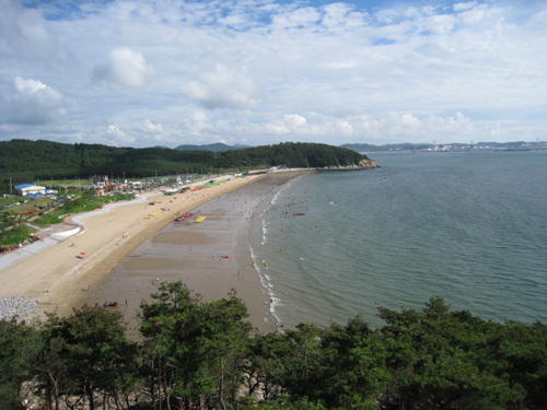 Nanjiseom Beach (난지섬해수욕장)