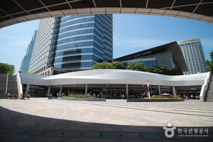 Convention and Exhibition Center (COEX) (한국종합무역센터(코엑스))