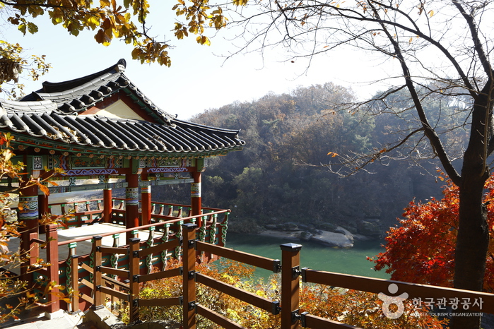 Goseokjeong National Tourist Area (고석정국민관광지)