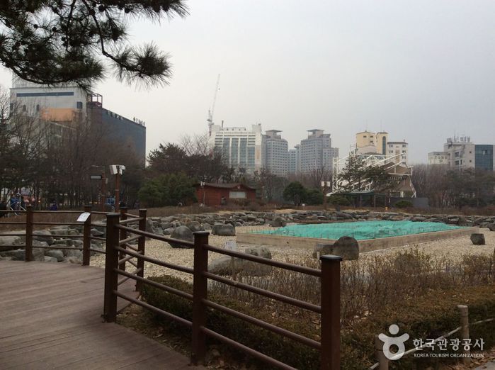 Cheonho-Park (천호공원) Cheonho-Park (천호공원)
