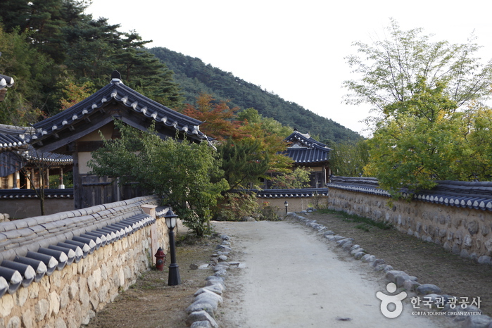 Dorf Seonbichon (선비촌) Dorf Seonbichon (선비촌)
