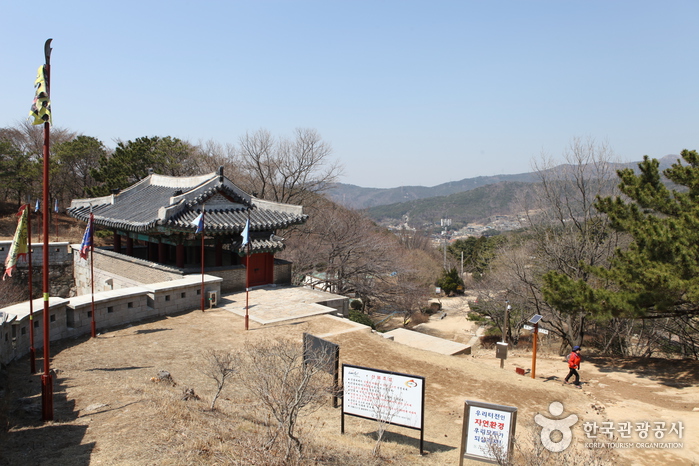Festung Geumjeongsanseong (금정산성) Festung Geumjeongsanseong (금정산성)
