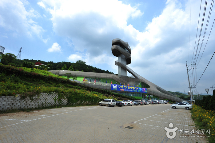 オクトッキ宇宙センター（옥토끼우주센터）