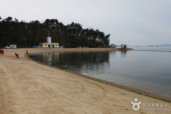 トルモリ海岸（돌머리해변）