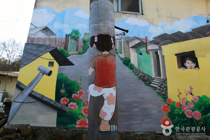 寿岩コル壁画村(수암골 벽화마을) 寿岩コル壁画村(수암골 벽화마을)