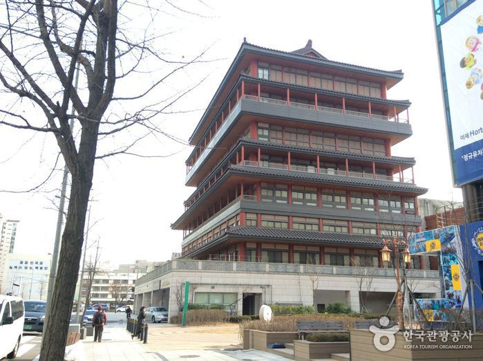 Centro Internacional Seon (국제선센터) Centro Internacional Seon (국제선센터)