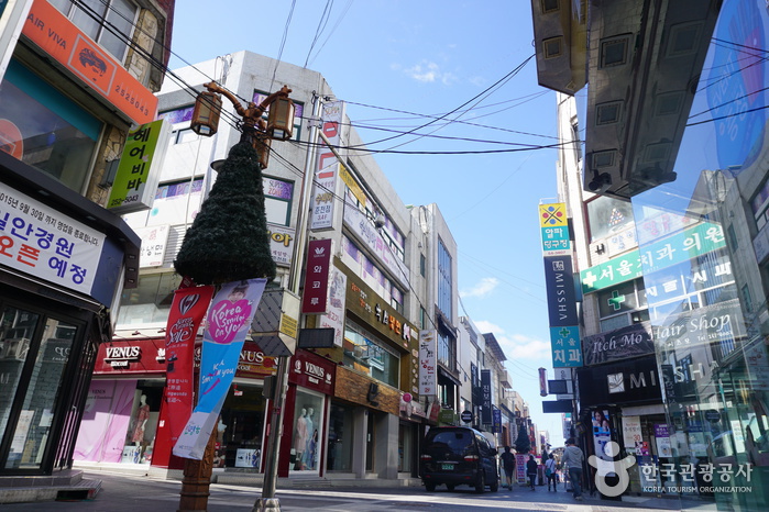 Calles de Myeong-dong de Chuncheon (춘천명동거리) Calles de Myeong-dong de Chuncheon (춘천명동거리)